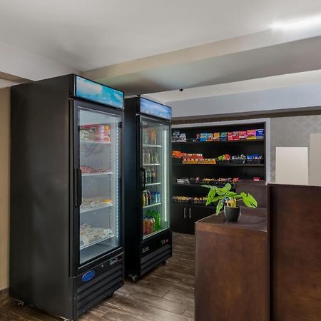 שרלוט Quality Inn & Suites Airport מראה חיצוני תמונה
