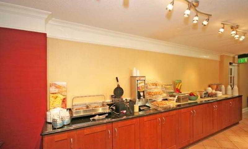 שרלוט Quality Inn & Suites Airport מראה חיצוני תמונה