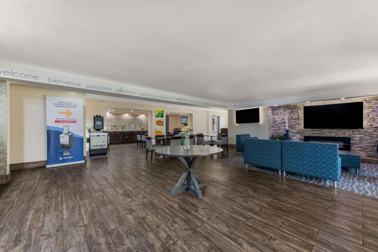 שרלוט Quality Inn & Suites Airport מראה חיצוני תמונה