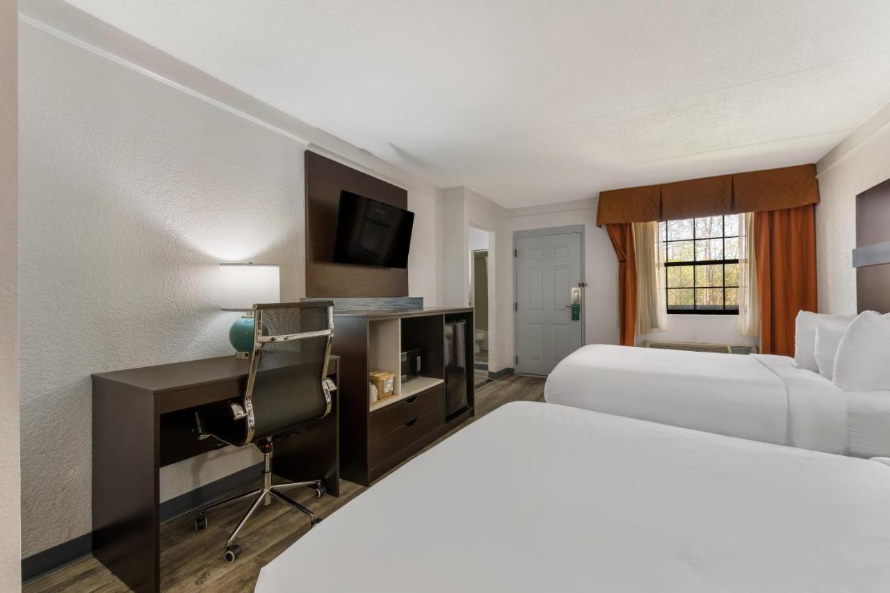 שרלוט Quality Inn & Suites Airport מראה חיצוני תמונה
