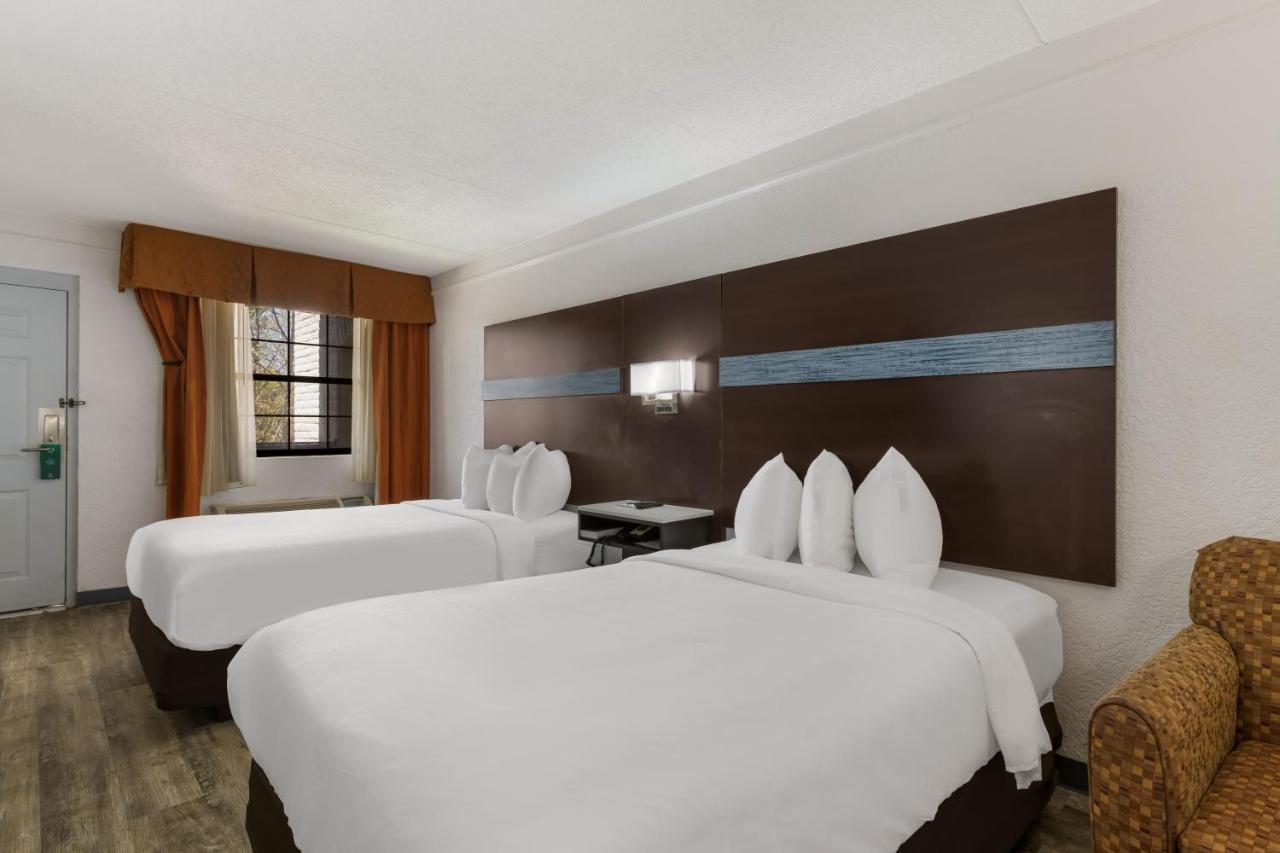 שרלוט Quality Inn & Suites Airport מראה חיצוני תמונה