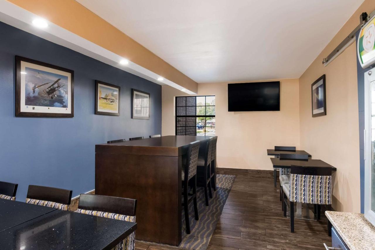שרלוט Quality Inn & Suites Airport מראה חיצוני תמונה
