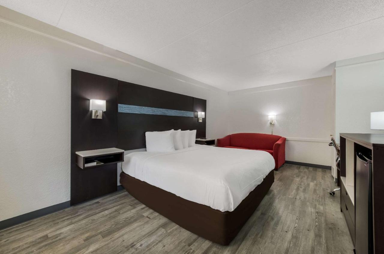 שרלוט Quality Inn & Suites Airport מראה חיצוני תמונה