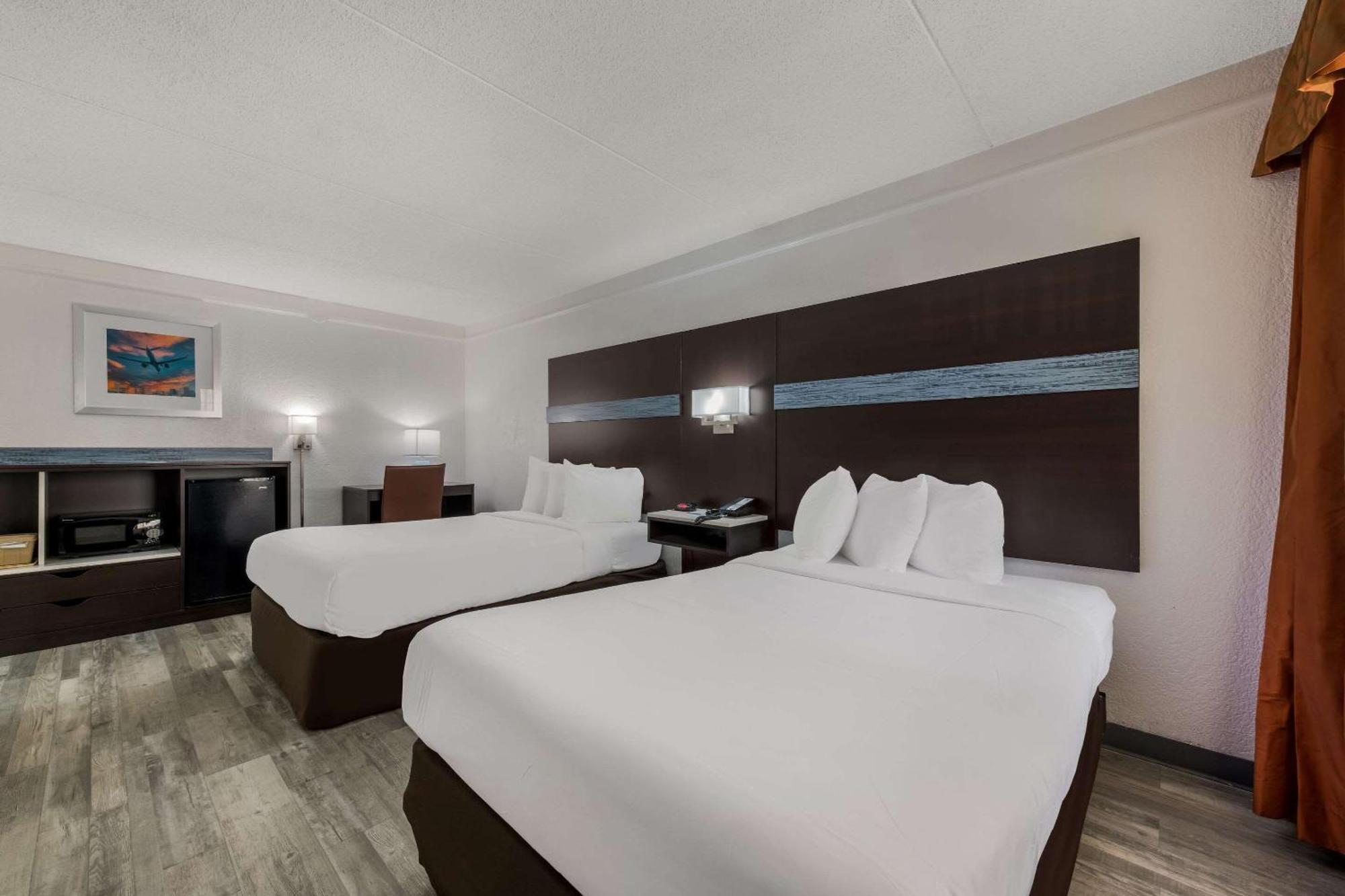 שרלוט Quality Inn & Suites Airport מראה חיצוני תמונה