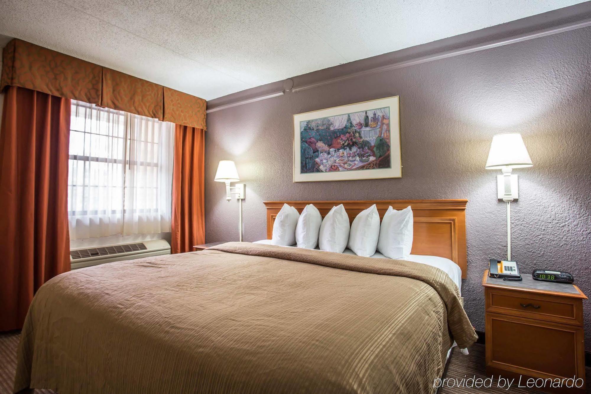 שרלוט Quality Inn & Suites Airport מראה חיצוני תמונה