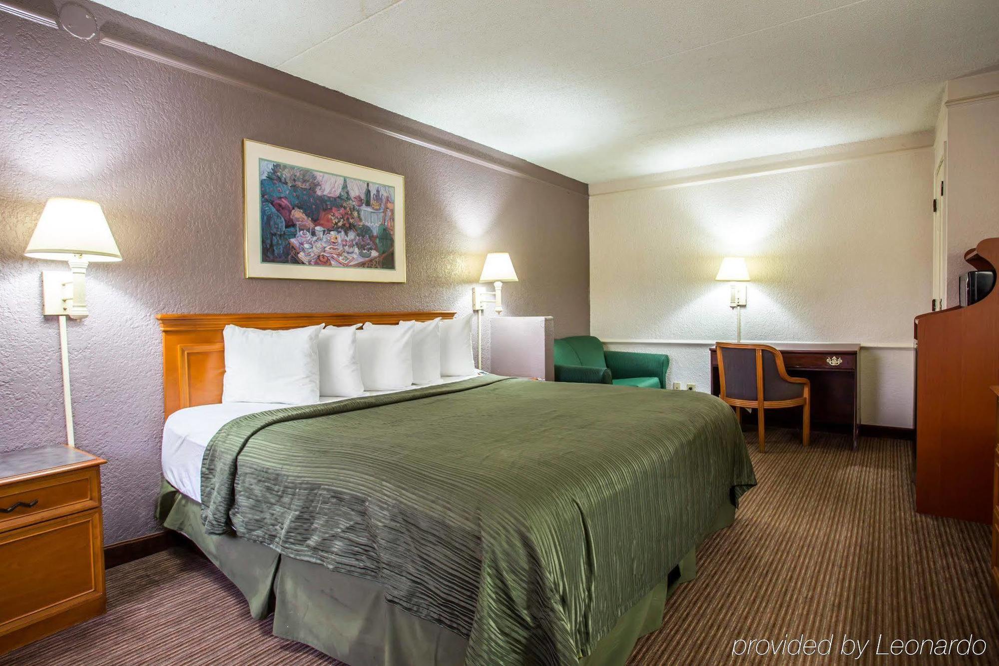 שרלוט Quality Inn & Suites Airport מראה חיצוני תמונה