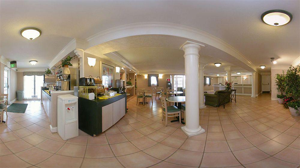 שרלוט Quality Inn & Suites Airport מראה חיצוני תמונה